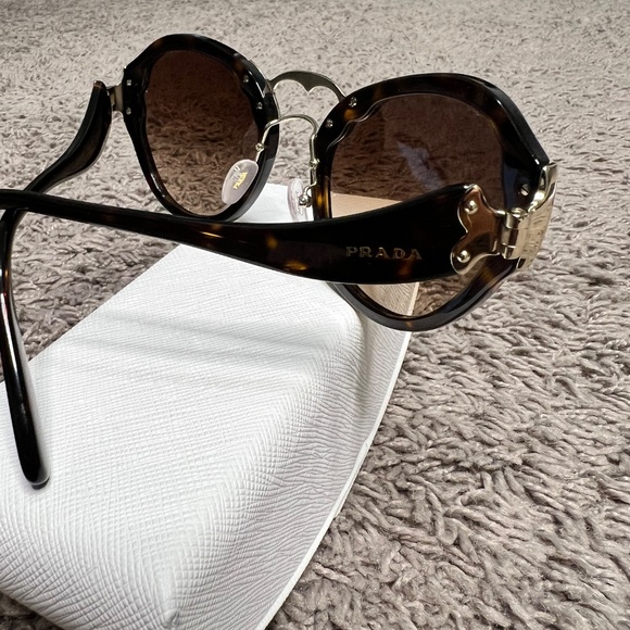 PRADA SUNGLASSES WOMEN'S BUTTERFLY STYLE HAVANA W/ BROWN GRADIENT LENS PR09TS-2A - Picture 10 of 16